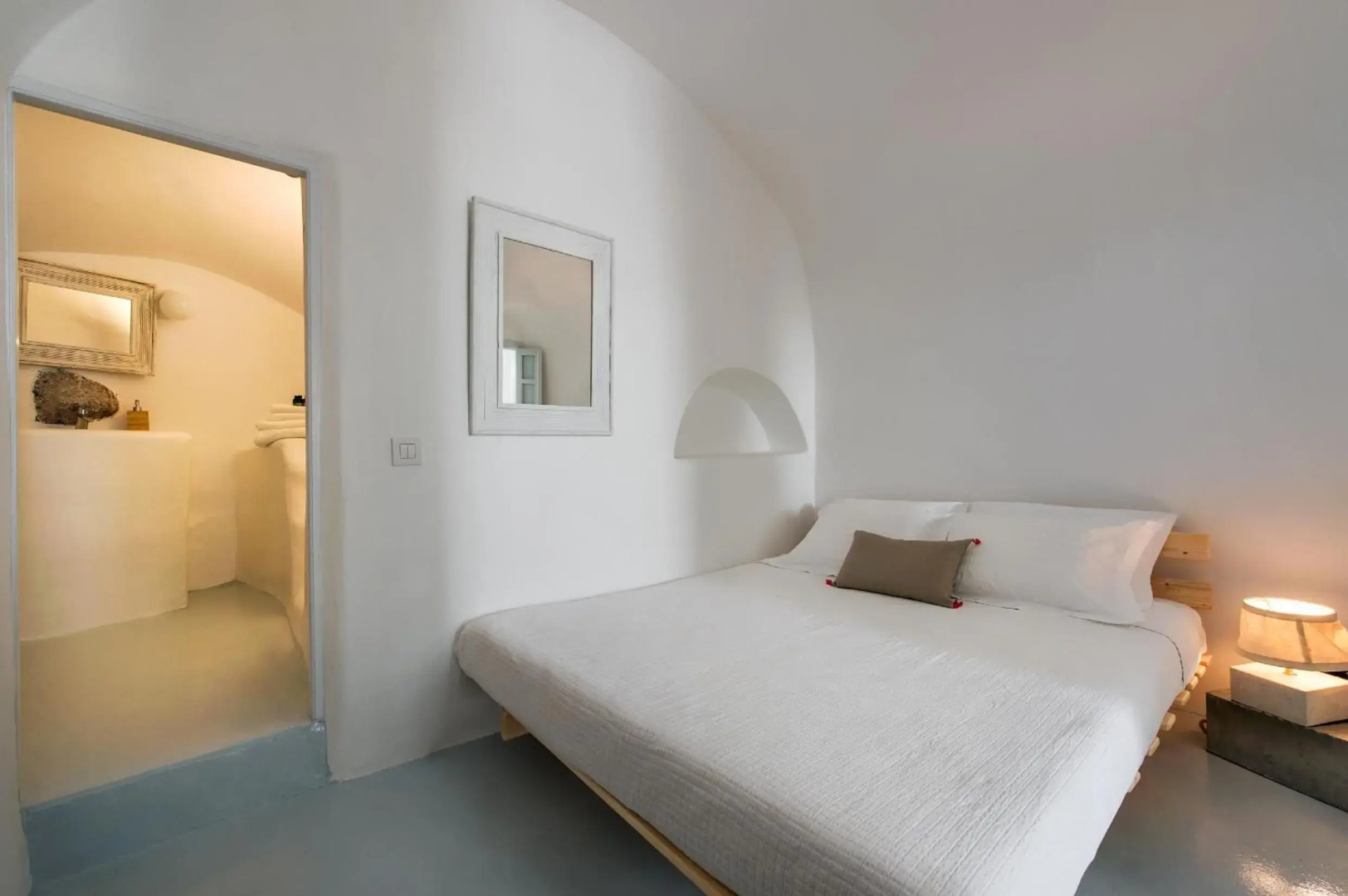 Photo - Artia Mansion