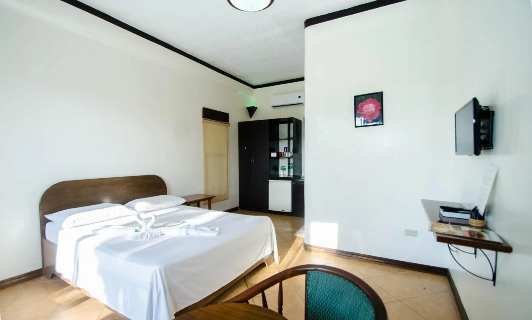 Photo - Turtle Inn Resort