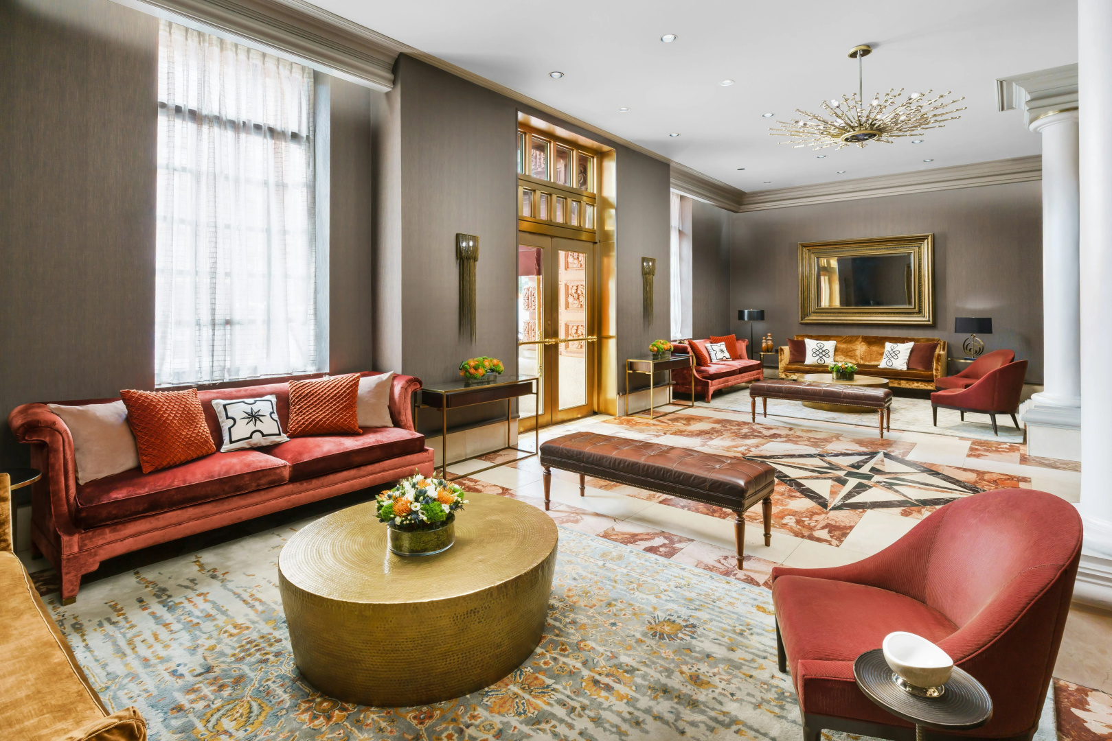 Photo - The Lucerne Hotel