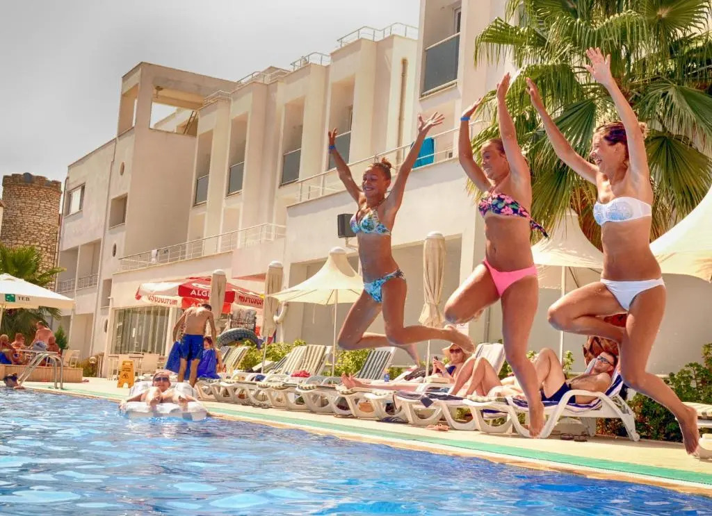 Photo - Club Shark Hotel