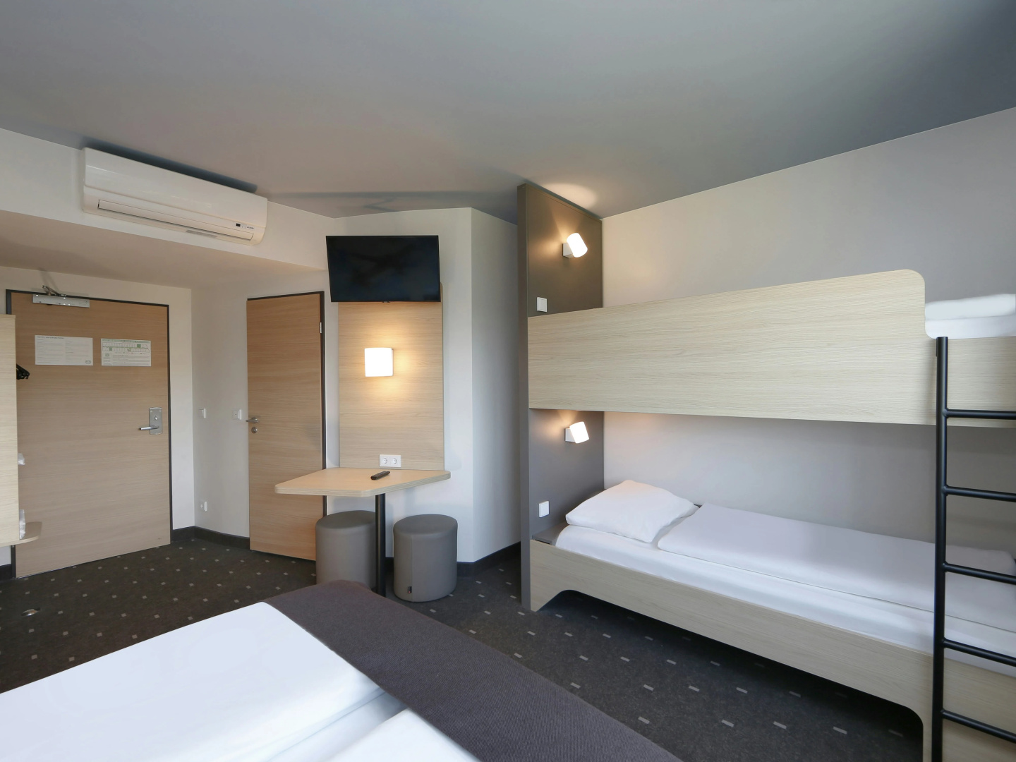 Foto - B&B Hotel Berlin-Airport