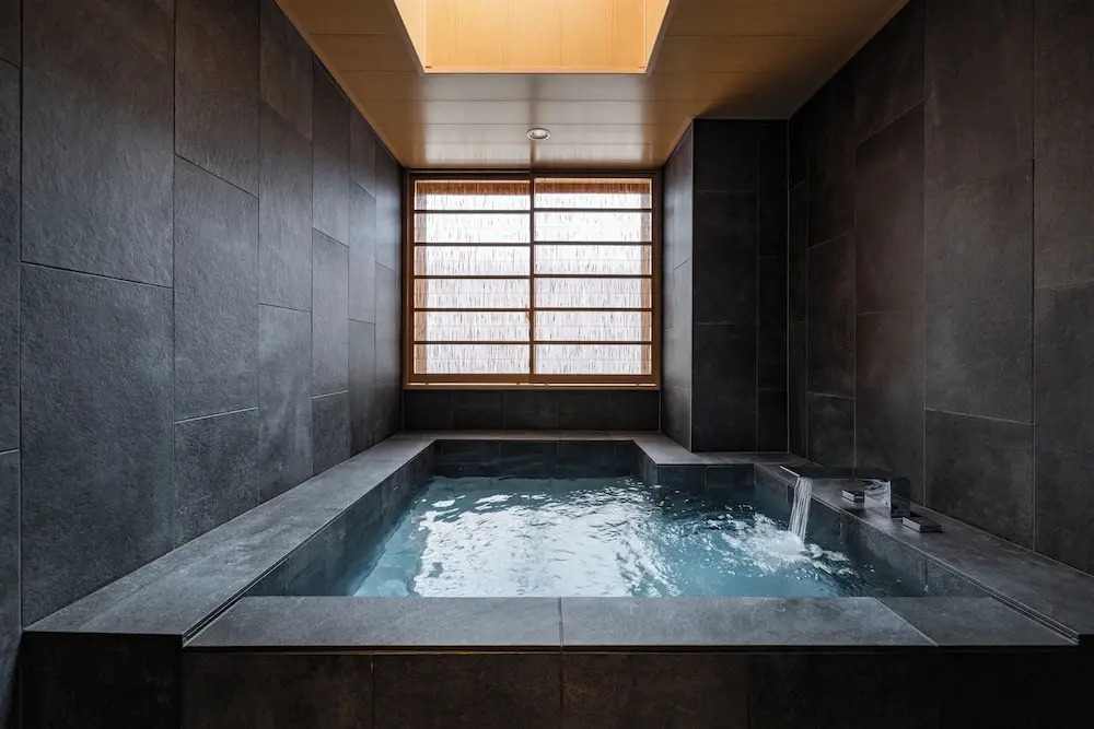 Photo - yugen kyoto shijo