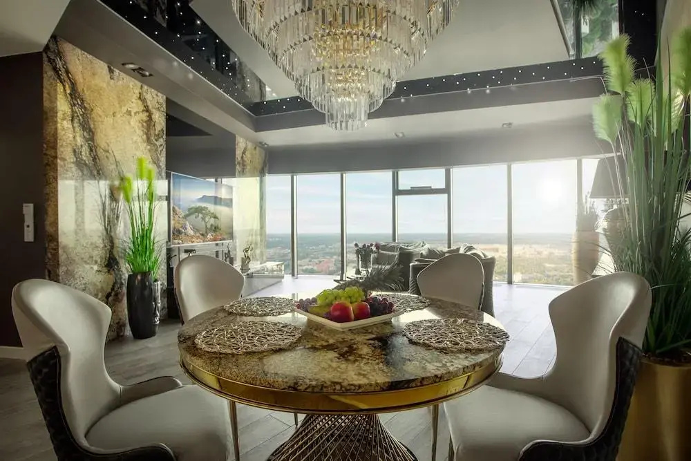 Photo - Apartments in Sky Tower with Bathtub near the window