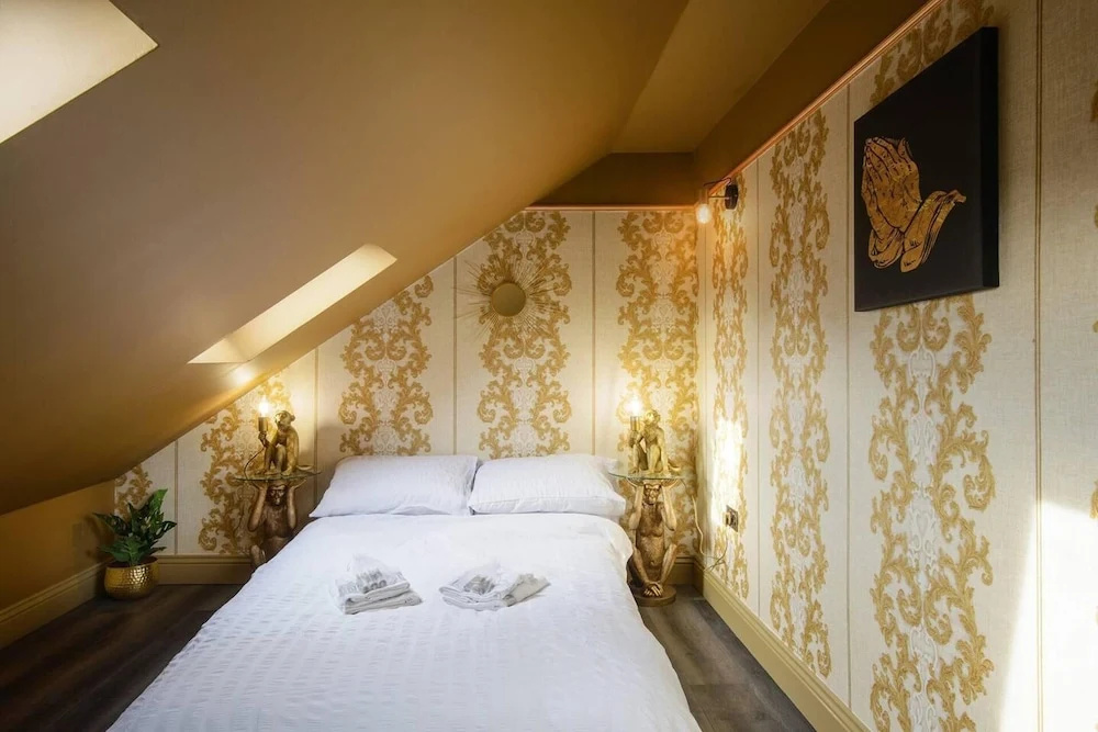 Foto - Luxury Versace Sleeps10 HotTub Pool Table SkyTV