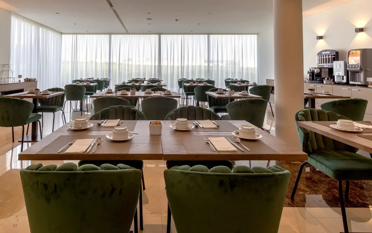 Photo - Oporto Airport & Business Hotel