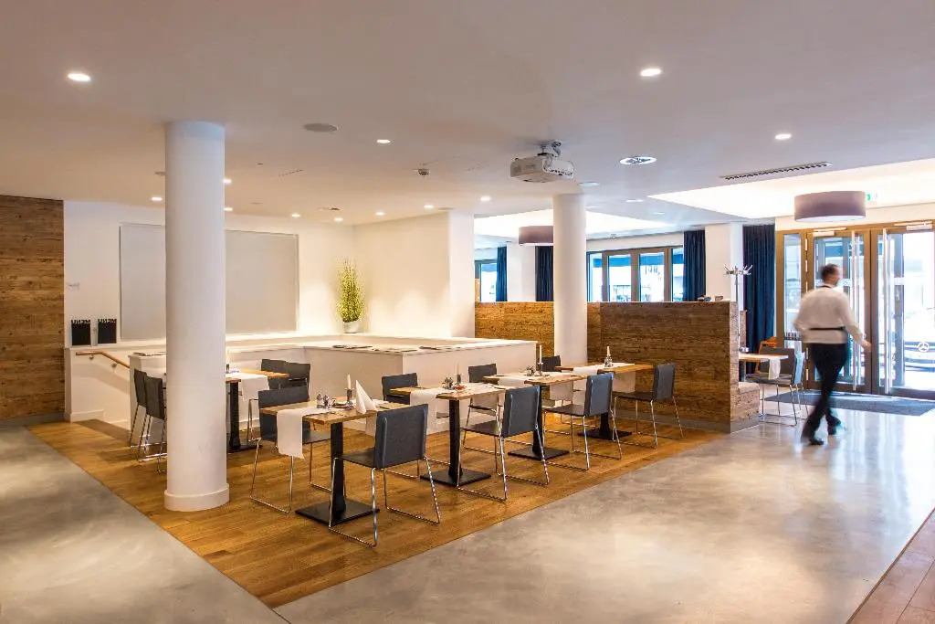 Photo - Bayer 89 Vi Vadi Hotel