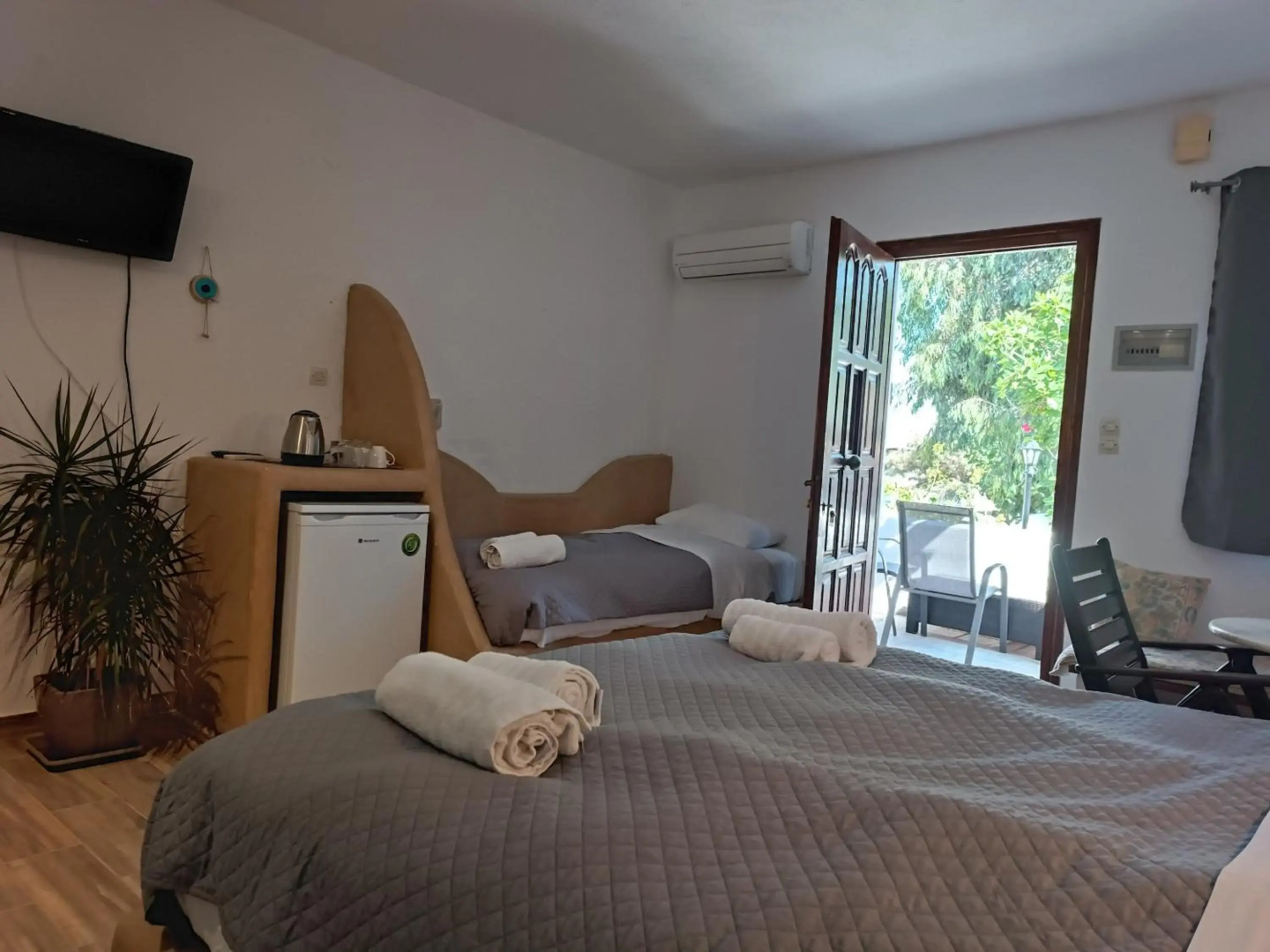 Photo - Naxos Summerland resort