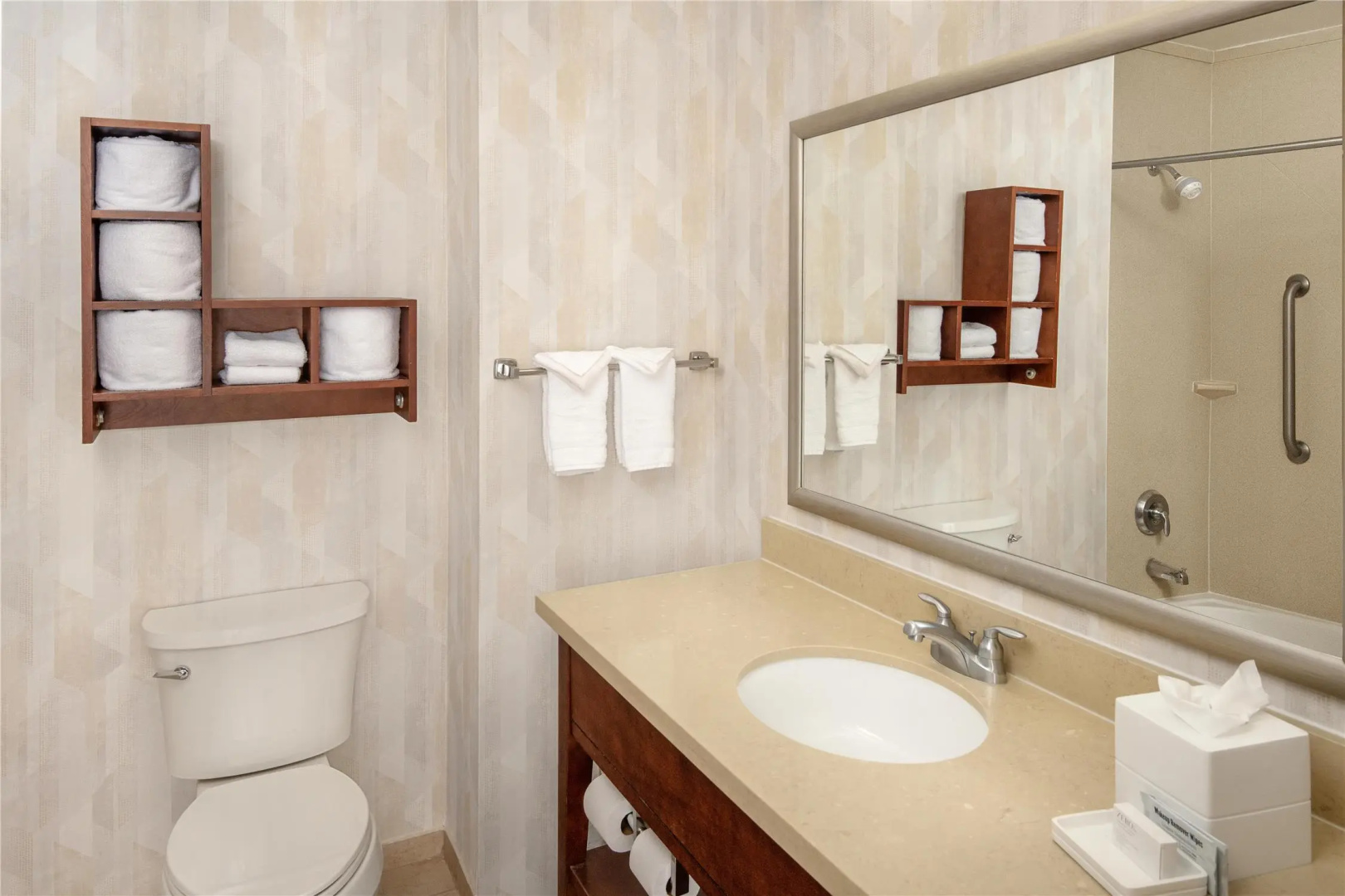 Photo - Hampton Inn Austin/Oak Hill
