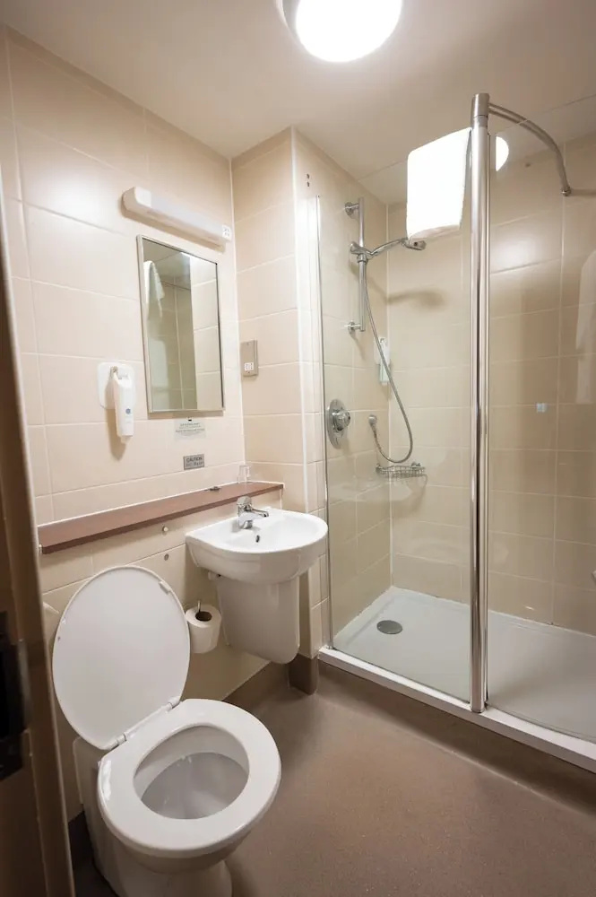 Photo - Wellington Hotel by Greene King Inns