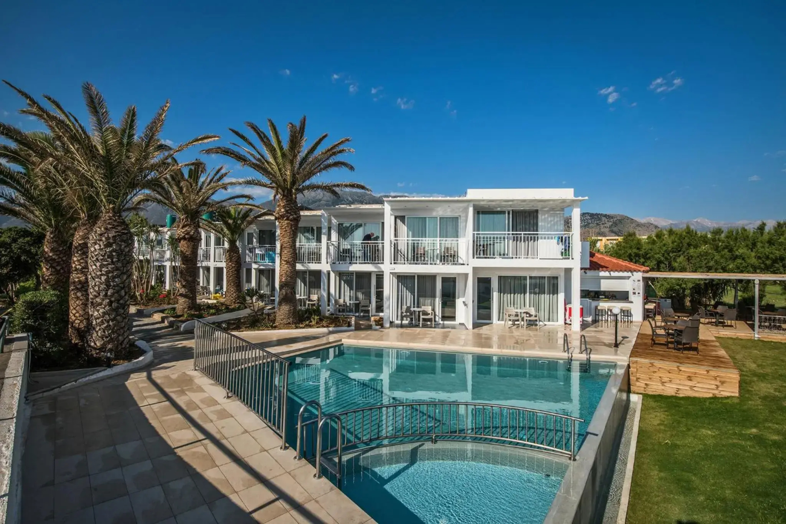 Photo - Happy Days Beach Hotel