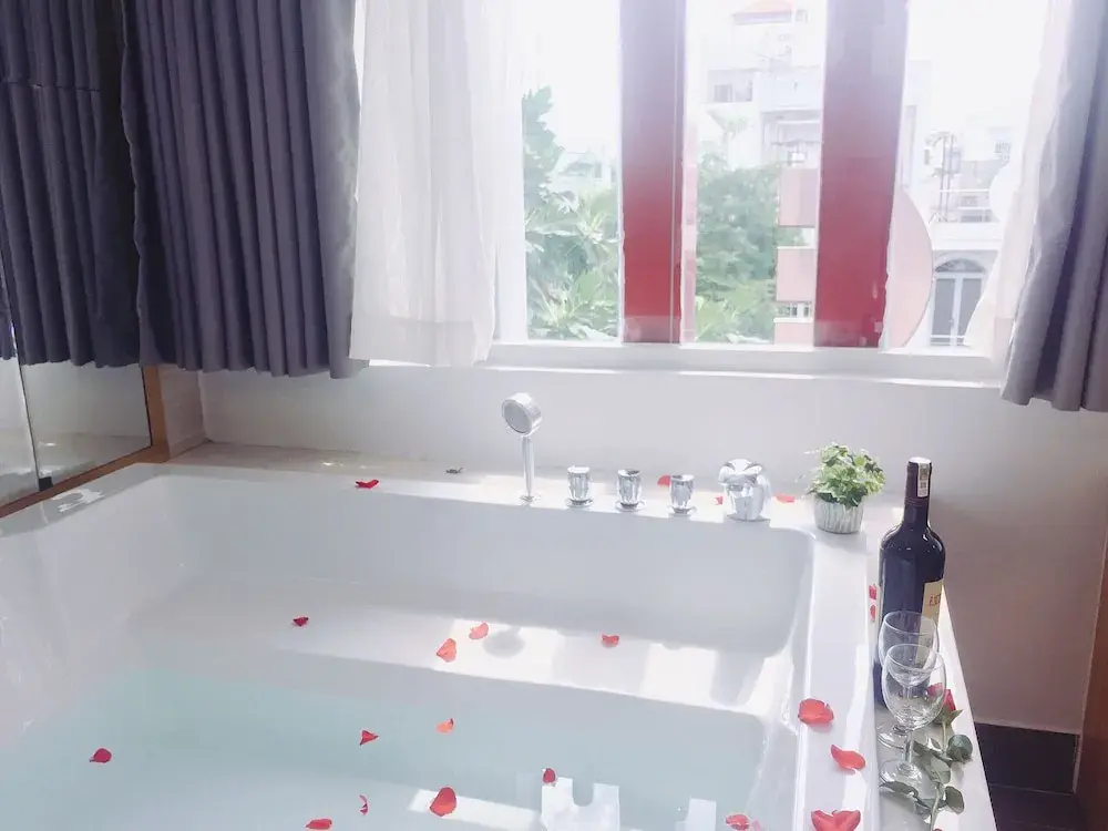 Foto - Hồng Bảo Thạch