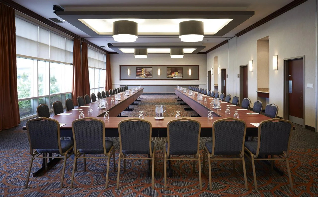 Photo - Courtyard by Marriott Montreal Airport