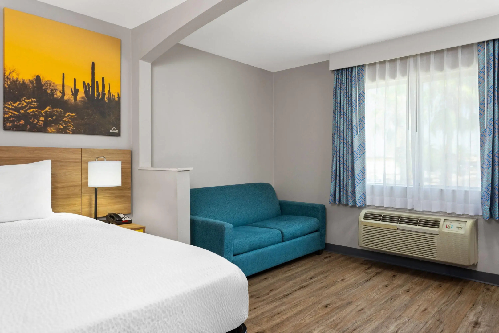 Photo - Days Inn by Wyndham Phoenix West