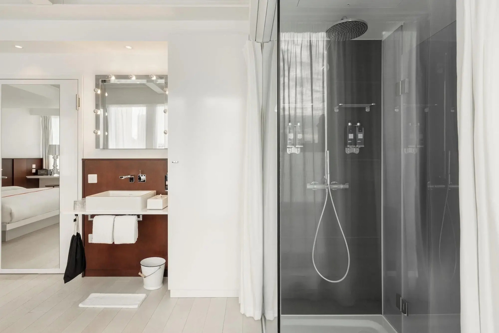 Foto - Ruby Lucy Hotel London by IHG