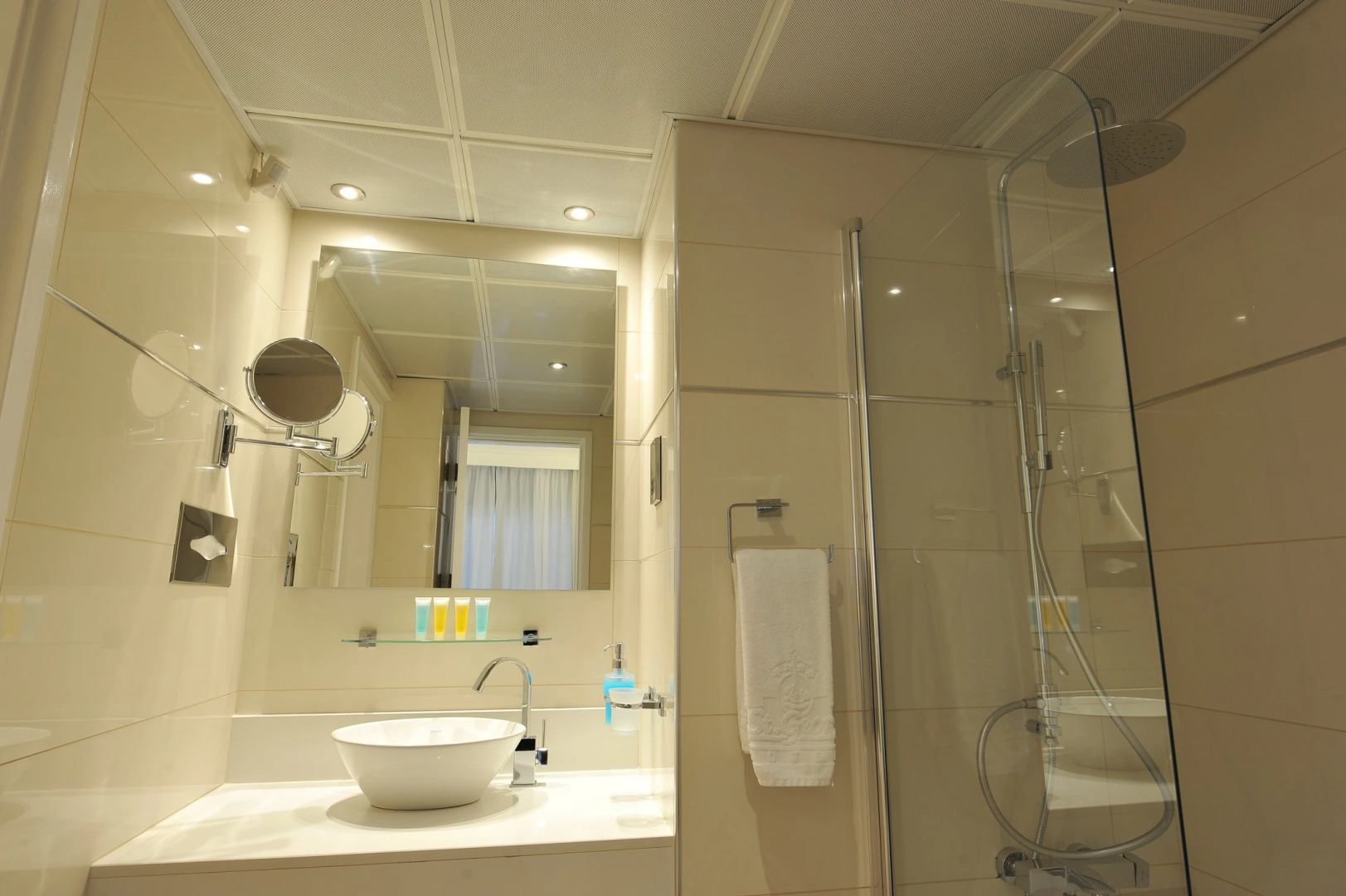 Photo - St George Beach Hotel & Spa Resort