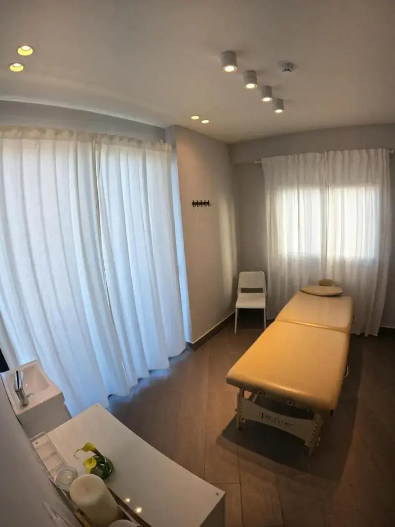 Photo - Regatta Living Hotel By Mint