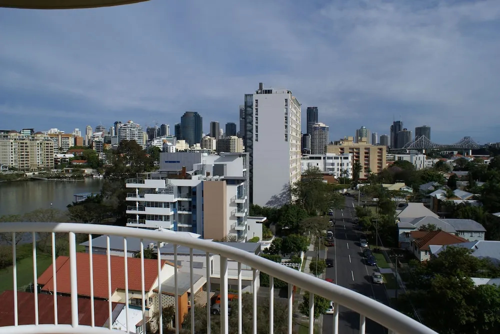 Photo - Kirribilli Riverfront Apartments