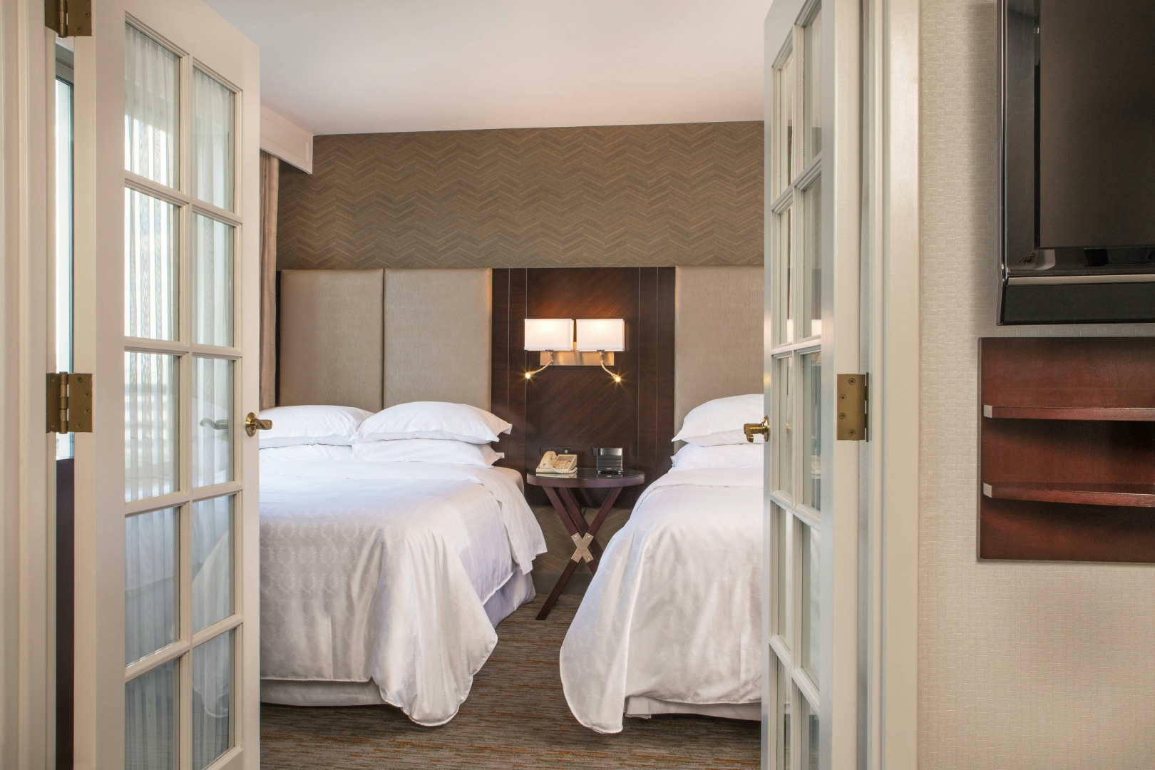 Photo - Sheraton Suites Chicago Elk Grove