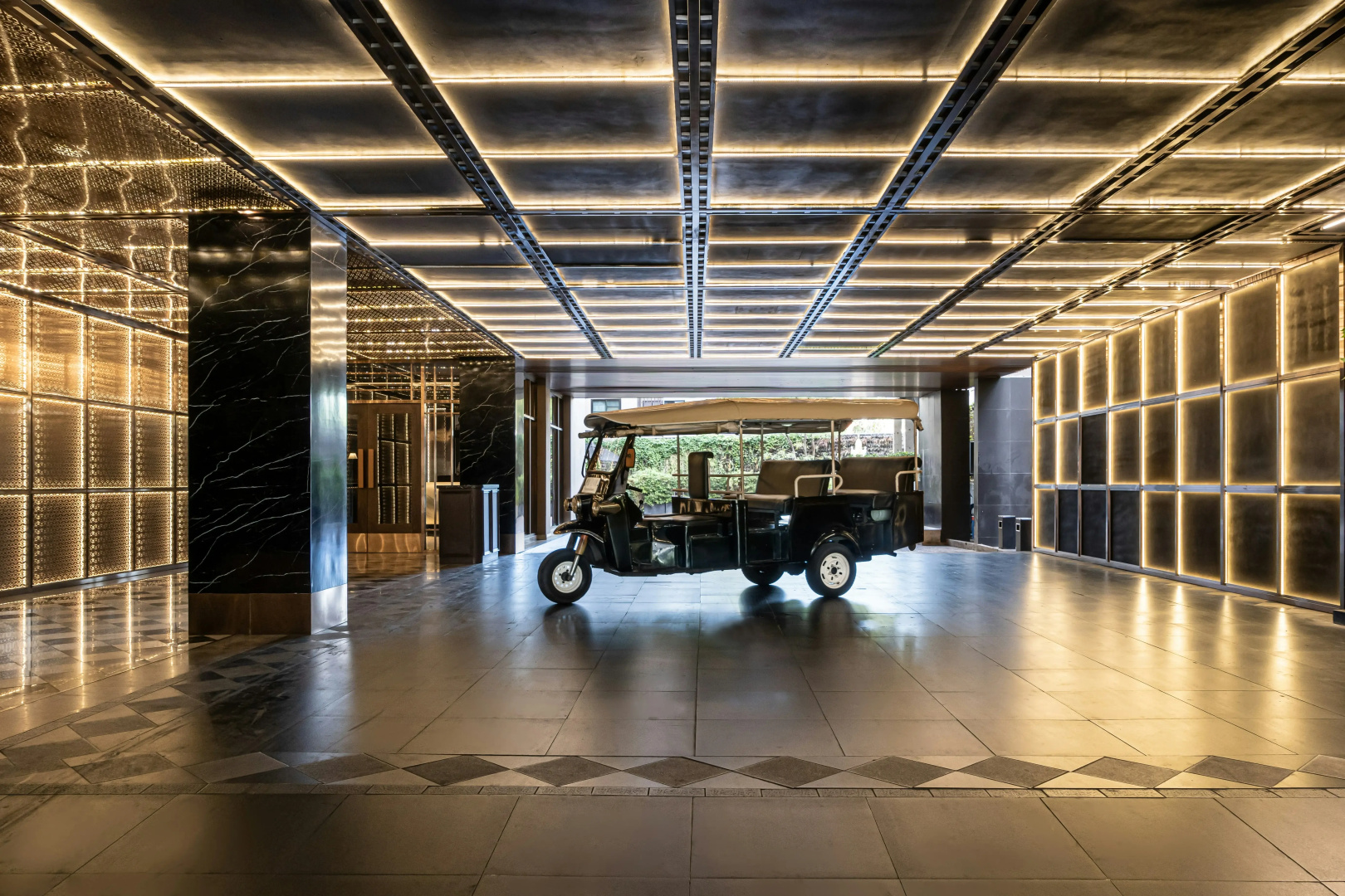 Photo - Metropolis Suites Bangkok, Tapestry Collection by Hilton