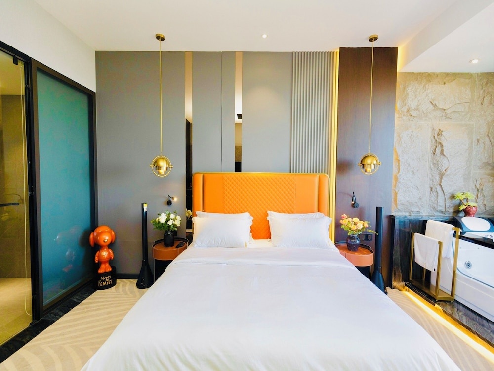 NEW CENTURY DALAT