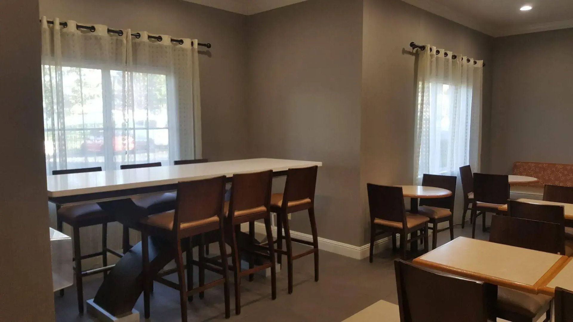 Foto - Best Western Plus Delta Inn & Suites