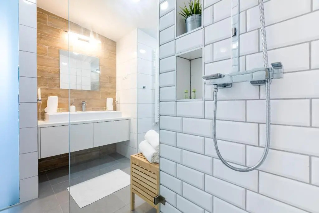 Photo - Vagabond Corvin