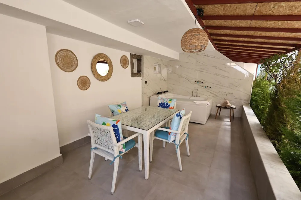 Photo - Livia Residence