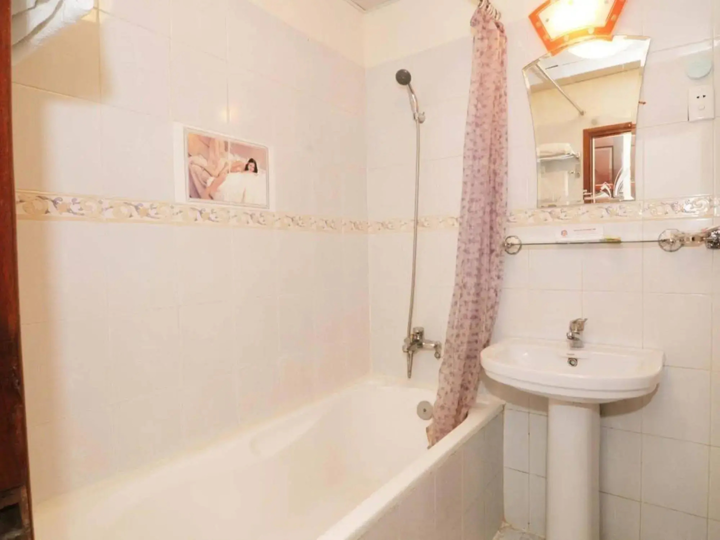 Photo - Tan Hoang Long Hotel