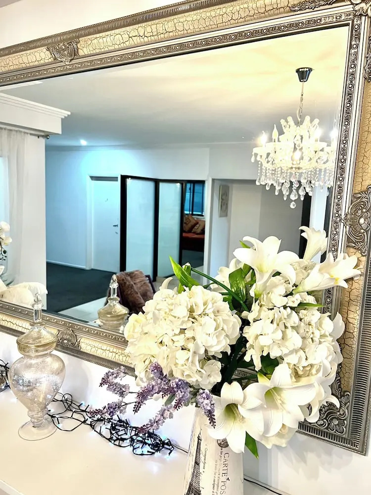 Photo - Sunny Rooms Mascot