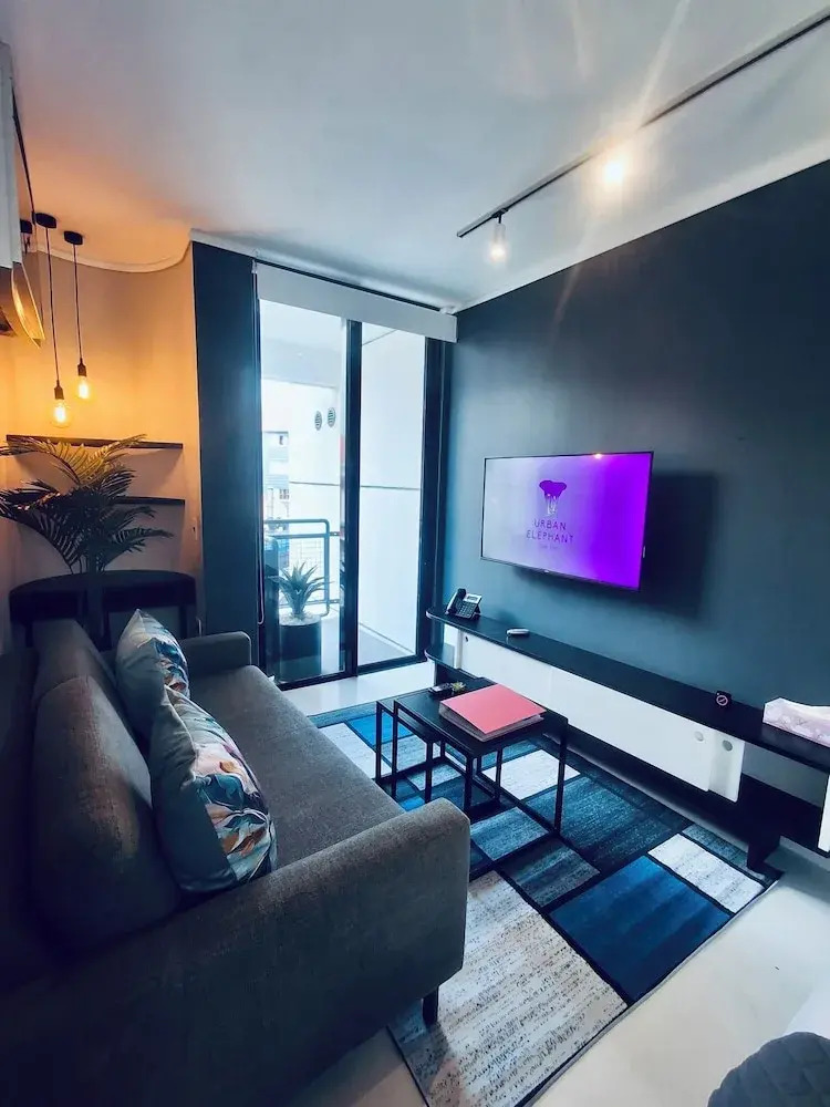 Photo - Urban Elephant Express, The Flamingo