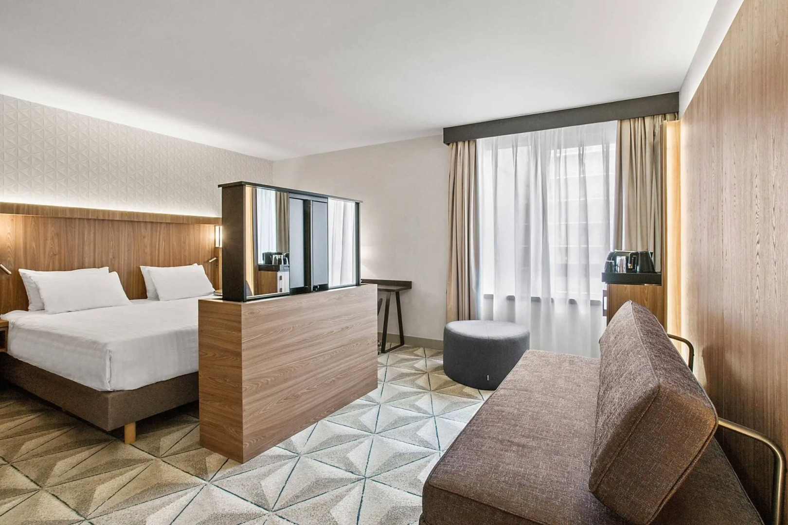 Photo - Courtyard by Marriott Paris Porte de Versailles