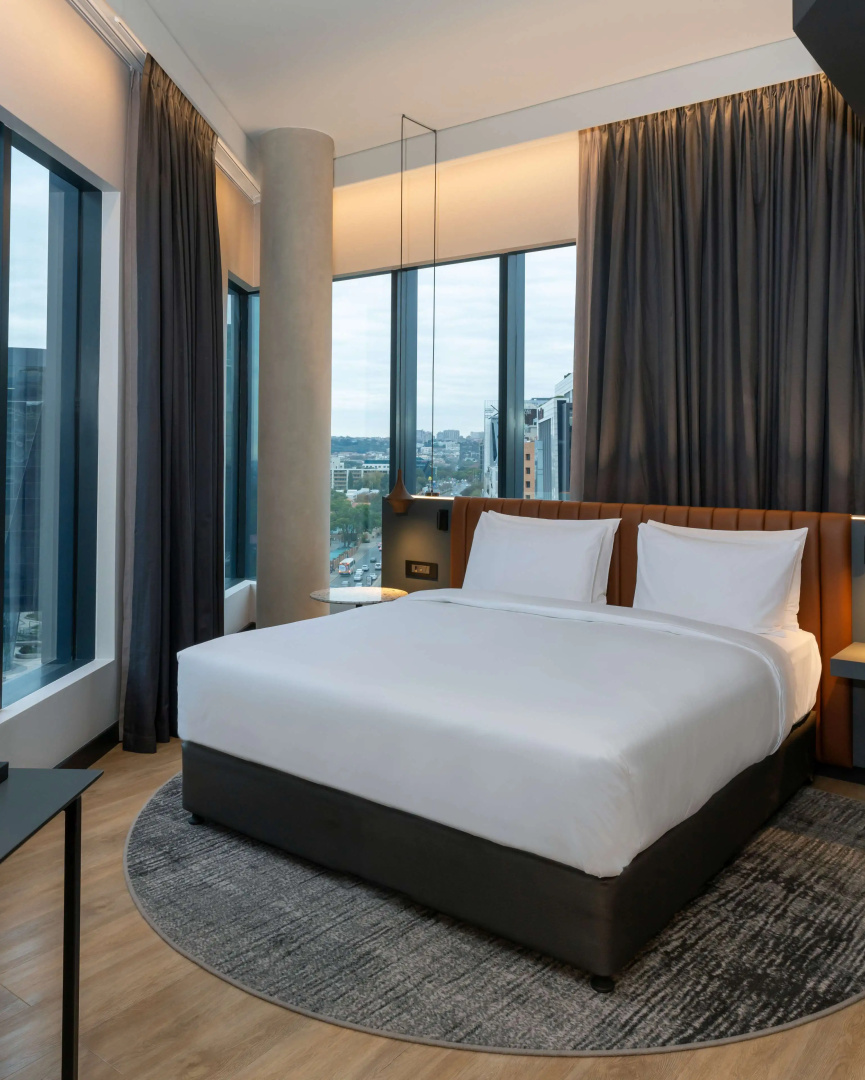Photo - Radisson RED Hotel, Johannesburg Rosebank