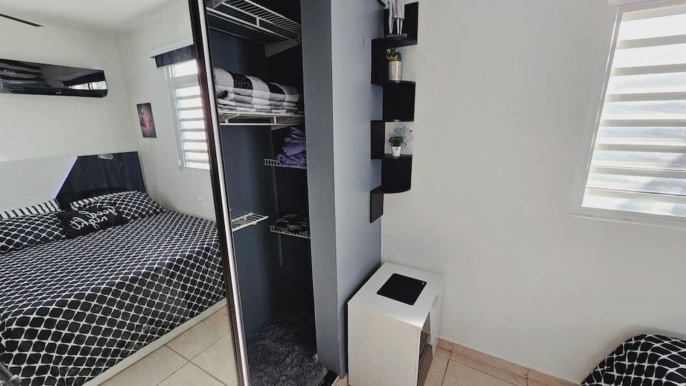 Cozy and Modern Apartment Black & White With Jacuzzi on Terrace