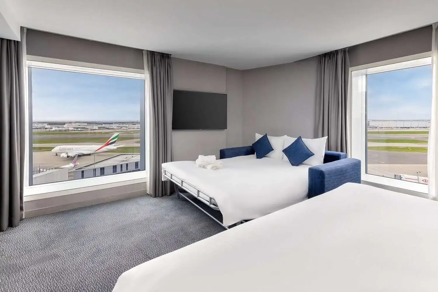 Photo - Hilton Garden Inn London Heathrow Terminal 2 and 3