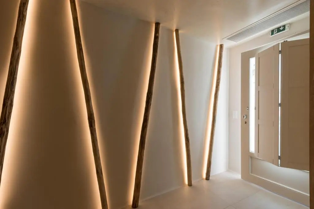 Photo - Divelia East