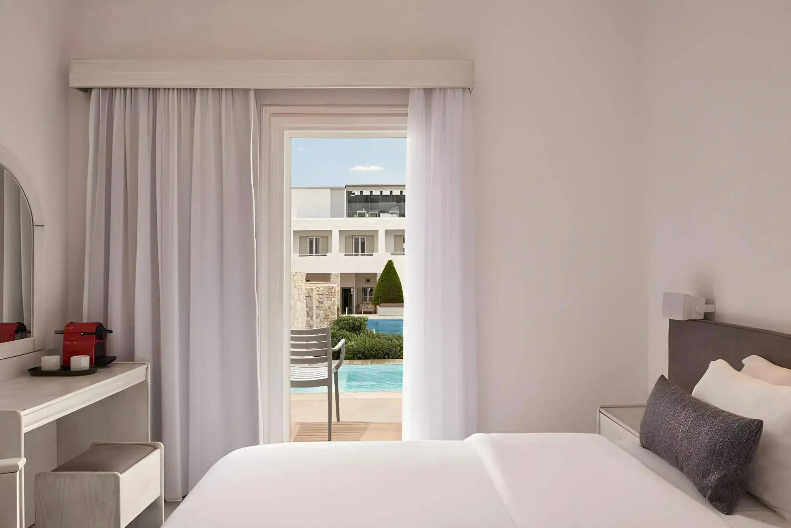 Photo - Mykonos Kosmoplaz Beach Resort Hotel