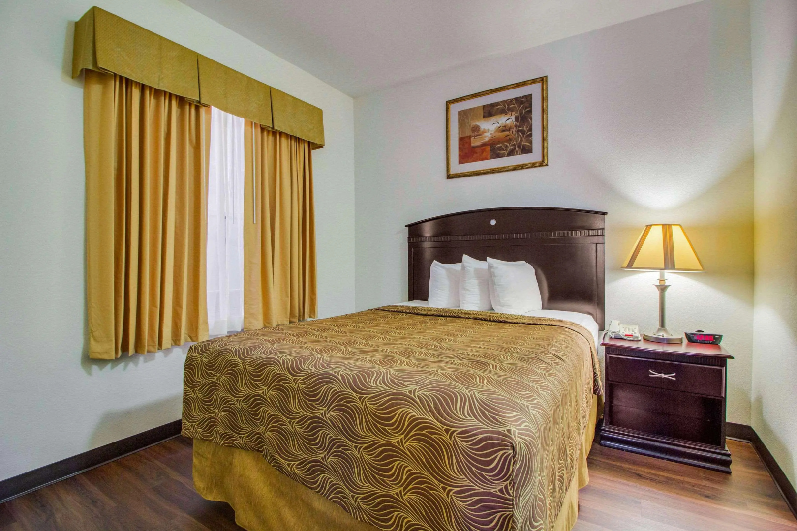 Photo - MainStay Suites Texas Medical Center/Reliant Park