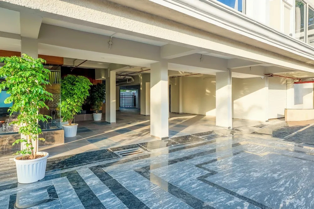 Photo - Treebo Premium Nagpur Automotive Square