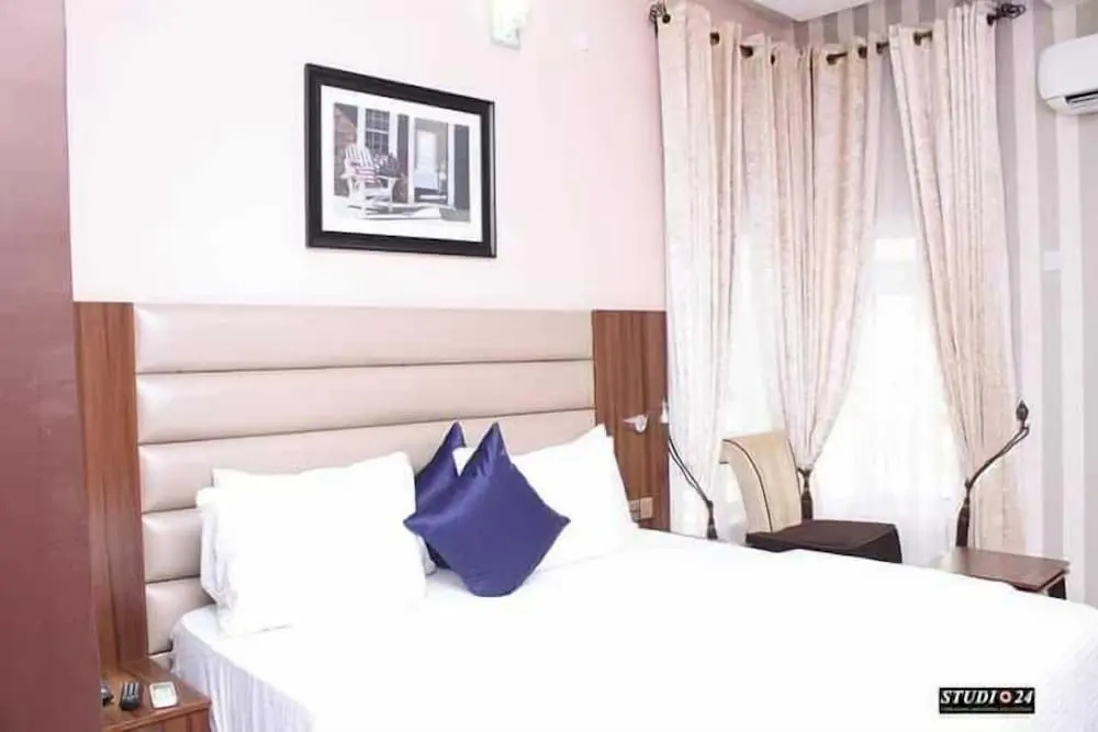 Mg Way Hotel