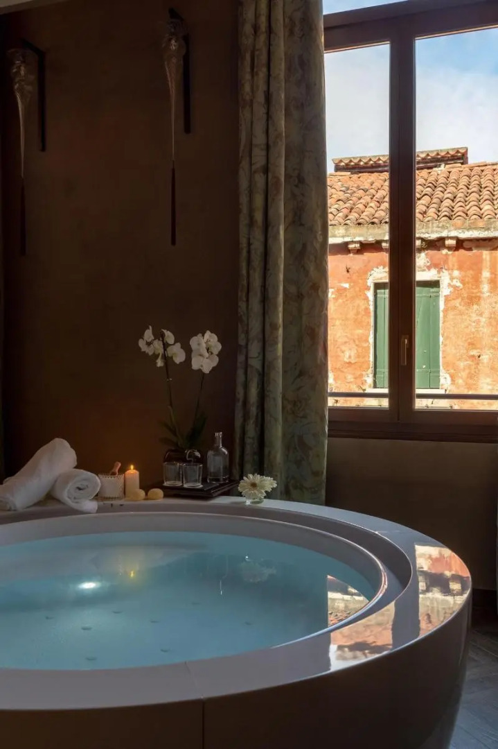 Photo - Palazzo Veneziano - Venice Collection