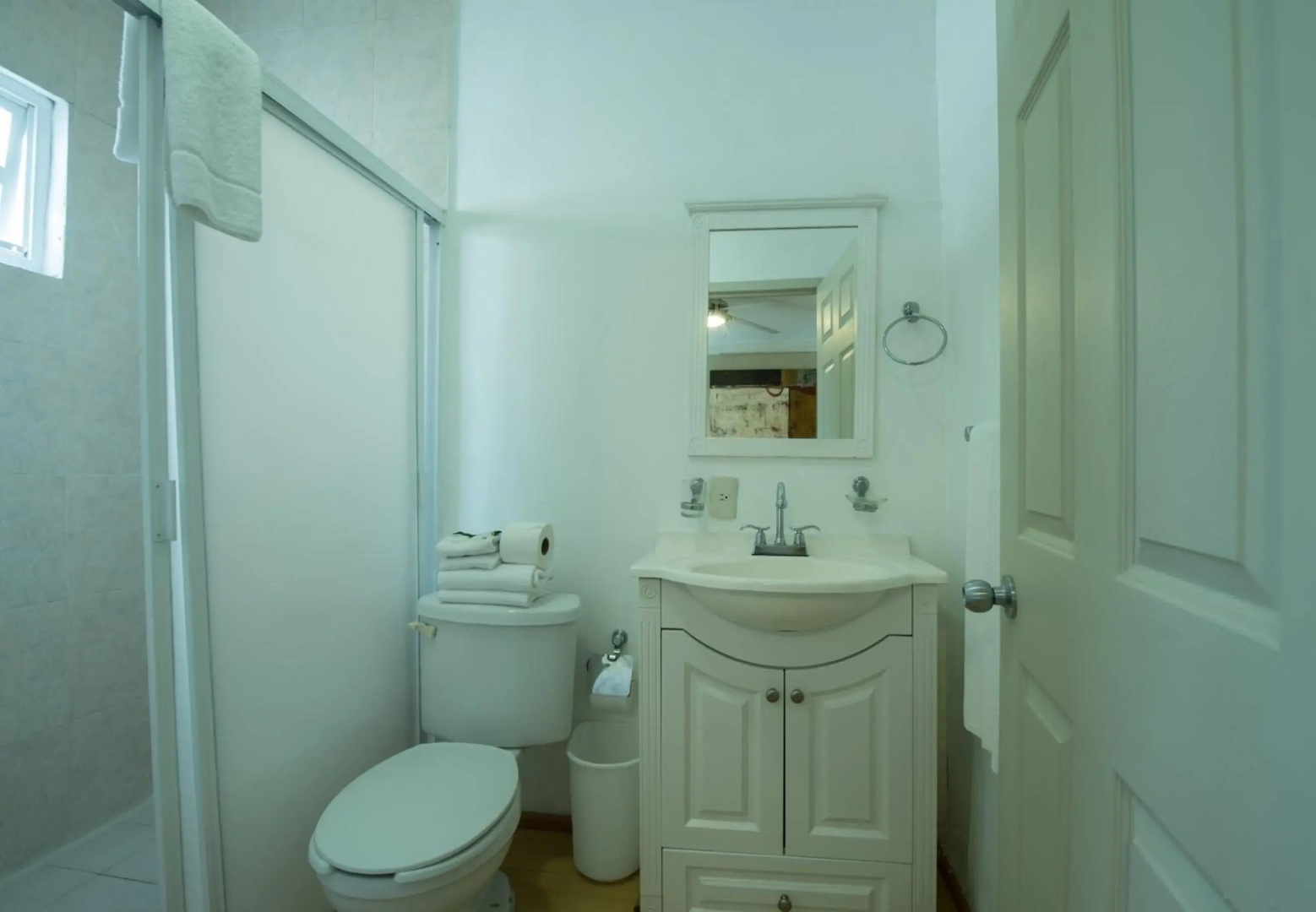Foto - European Life Style Executive Suites & Gallery