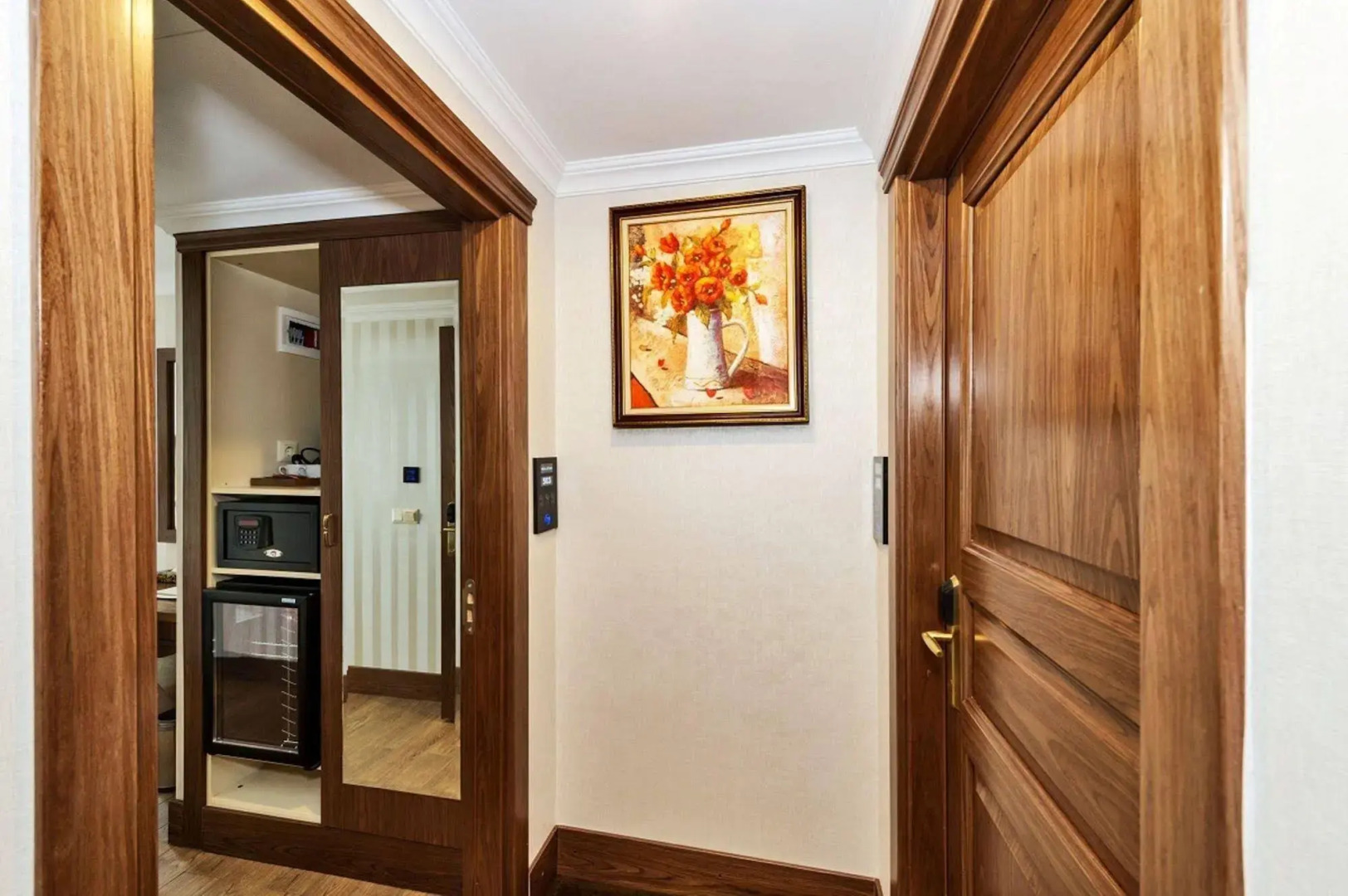 Photo - The Central Hotel