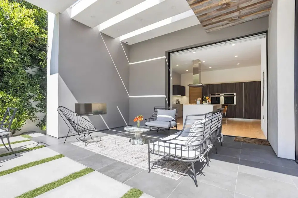 Foto - Luxe Weho Villa, Walk to Melrose Ave, Pool + Hot Tub North Vista by Avantstay