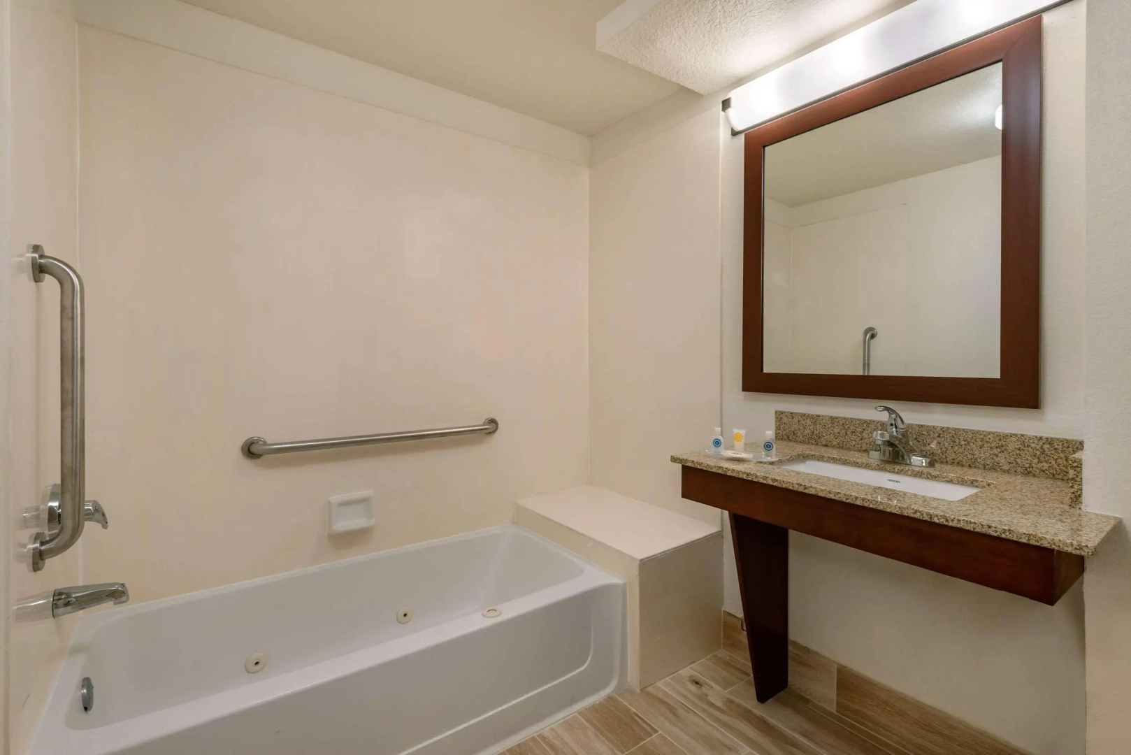 Foto - Comfort Suites Downtown