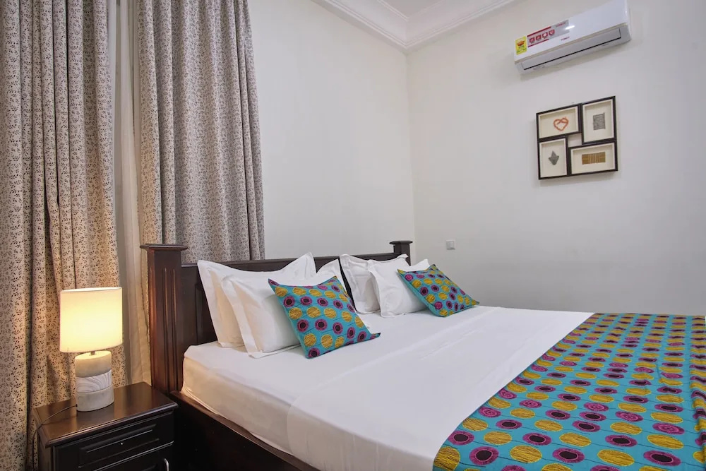 Photo - The Highbridge Guest Lodge