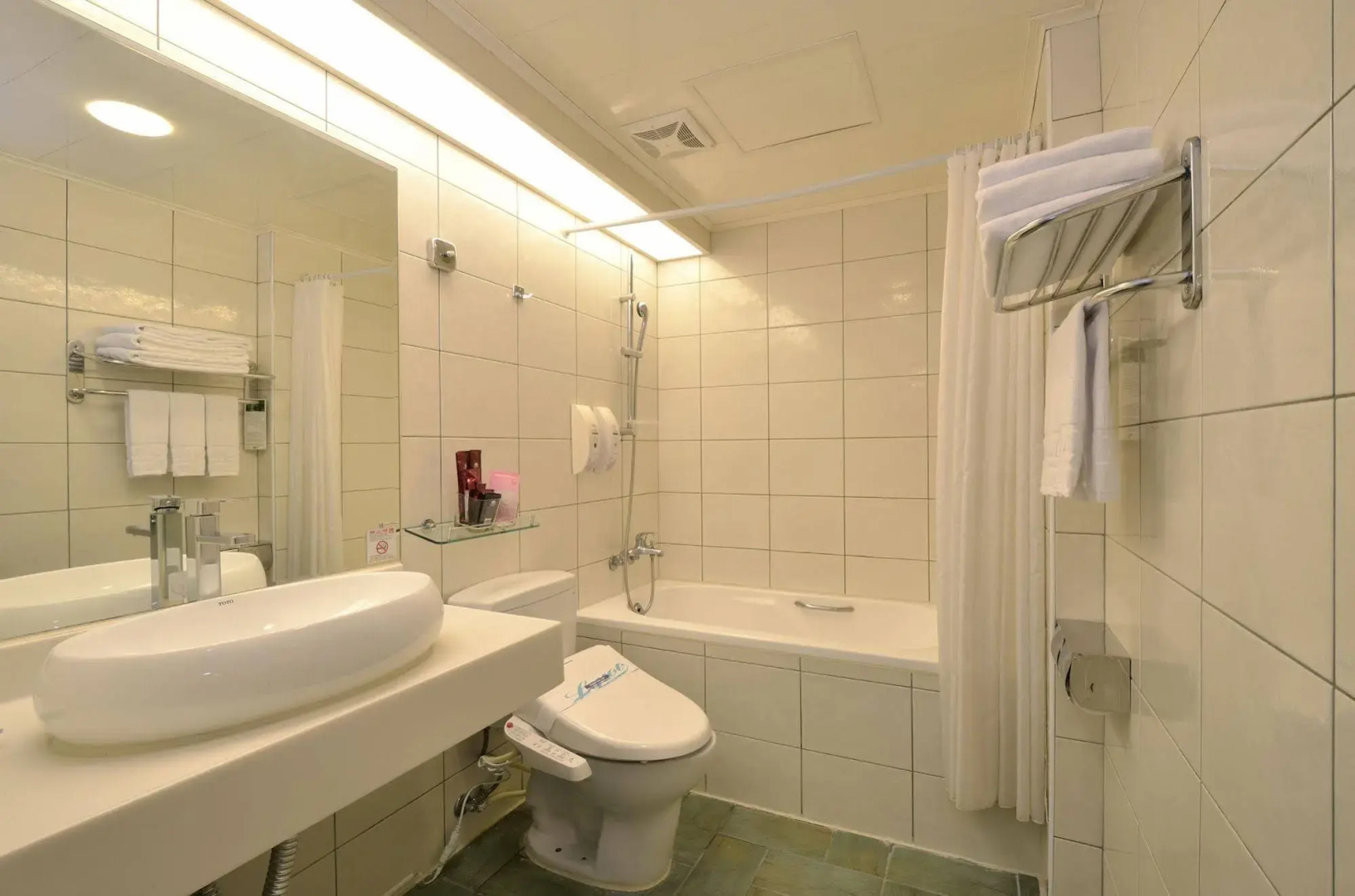 Foto - Yomi Hotel - ShuangLian MRT