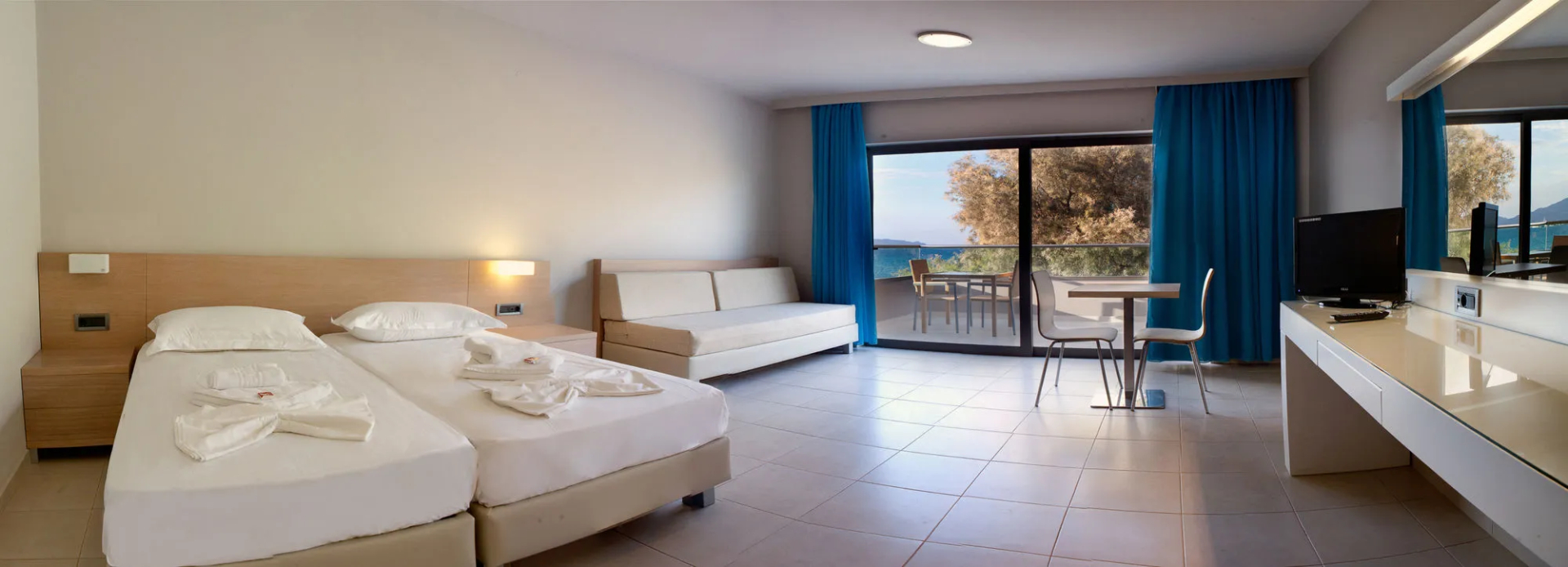 Photo - Nautilus Bay Hotel