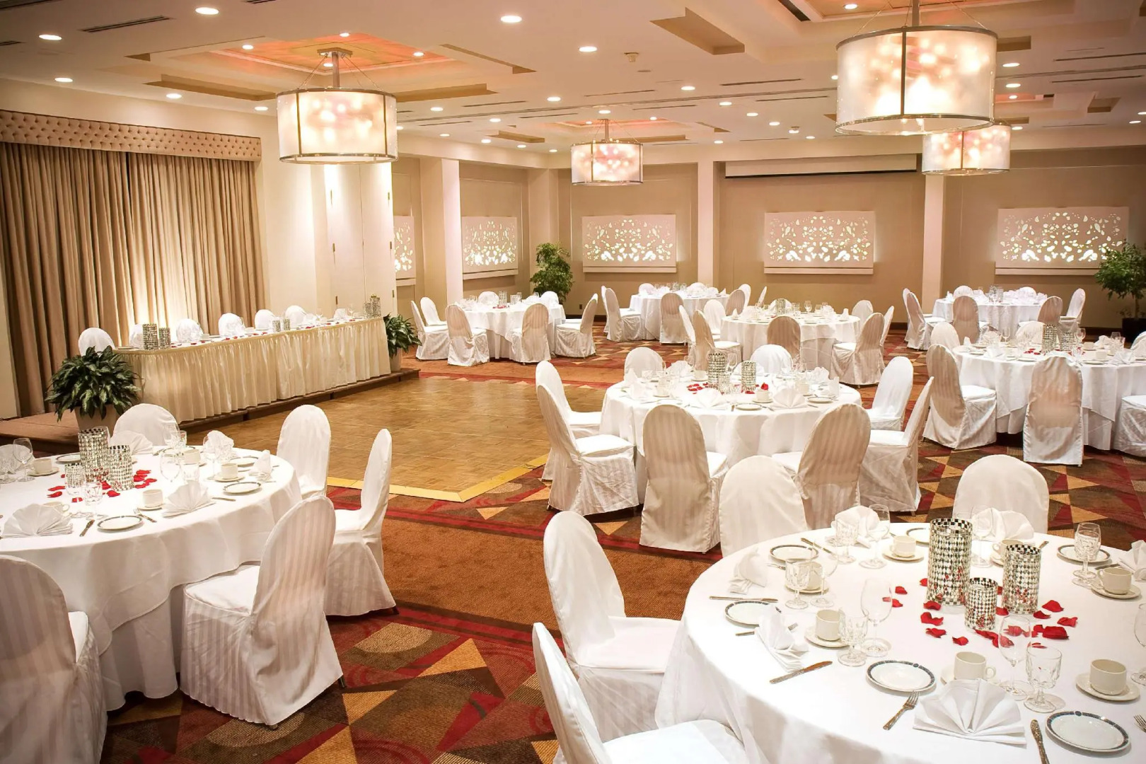 Photo - Hotel Ruby Foo's