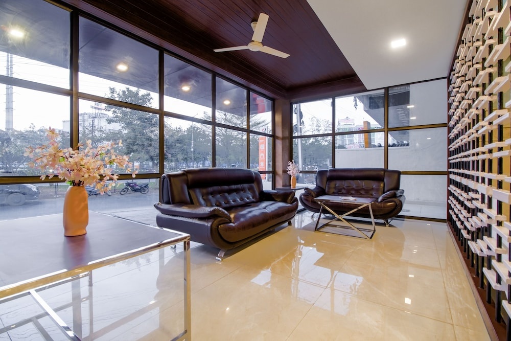 Monday Hotels - Swarna's The Capital
