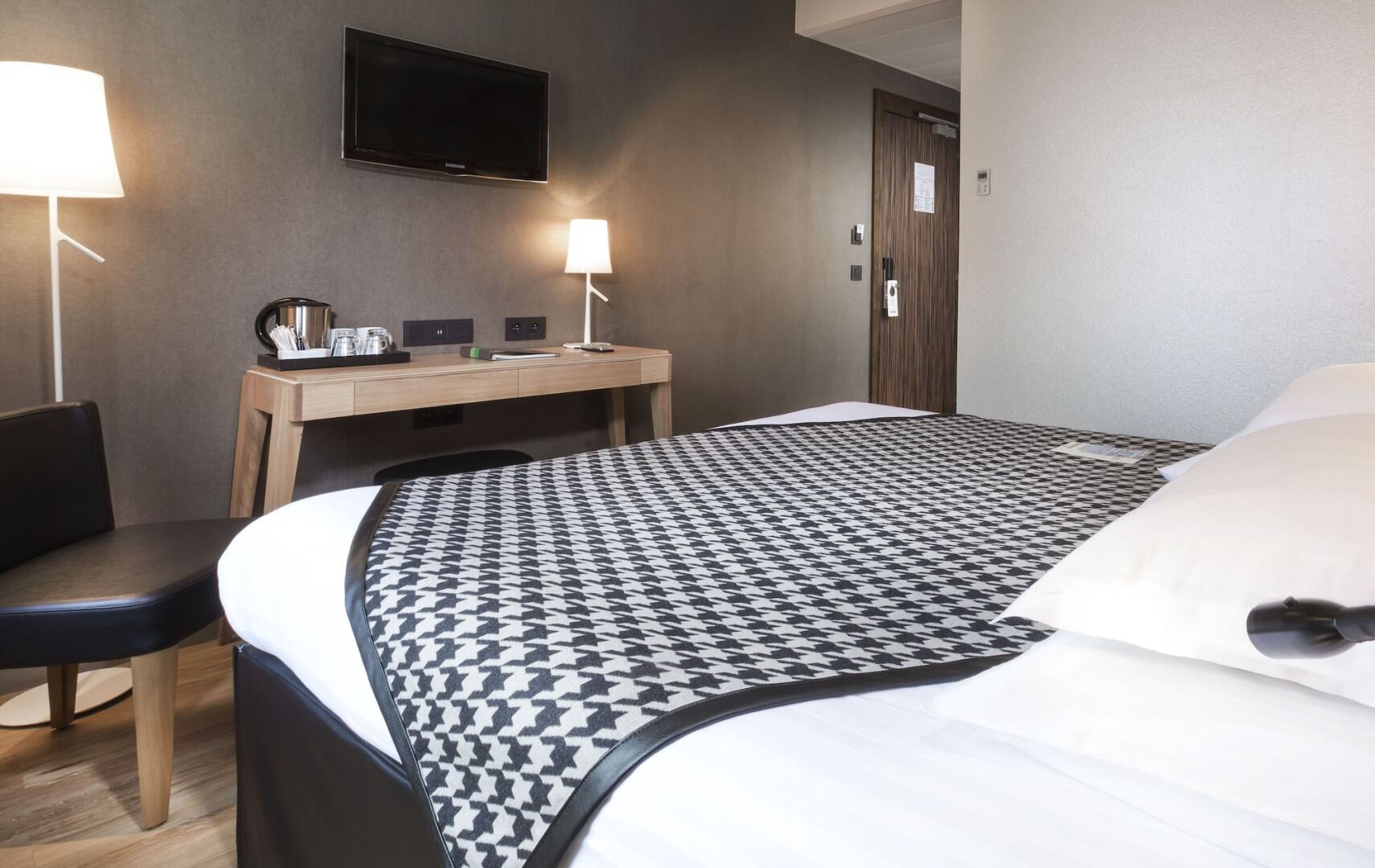 Photo - Hotel Acanthe - Boulogne Billancourt